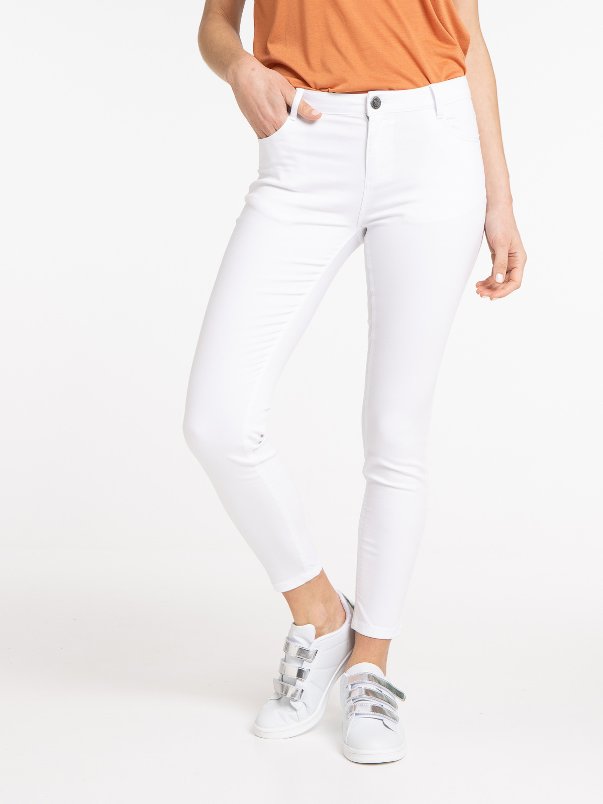jeans-blanc-femme-332pyn-1.jpg